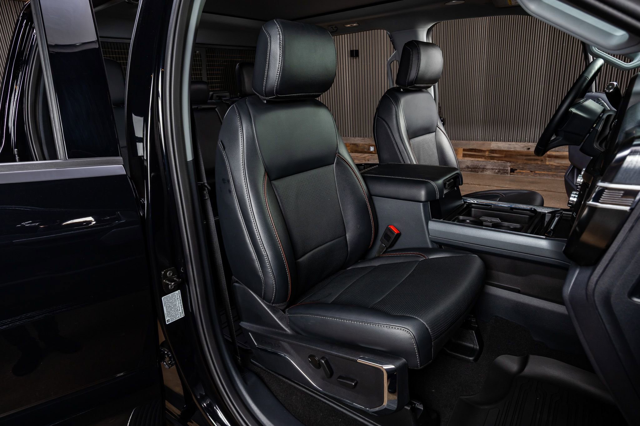 Used 2024 Ford F350 Lariat w/ Lariat Ultimate Package image 31