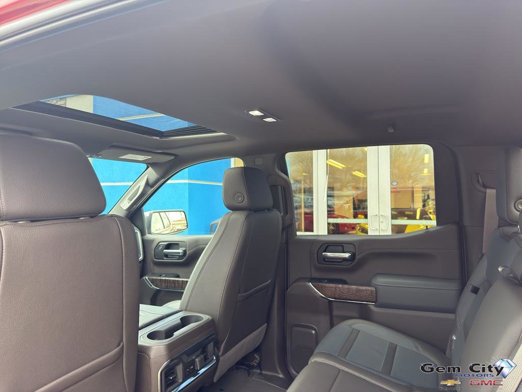 Used 2022 GMC Sierra 1500 Denali w/ Denali Premium Package image 11