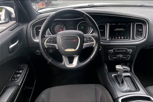 Used 2015 Dodge Charger SXT RWD image 5