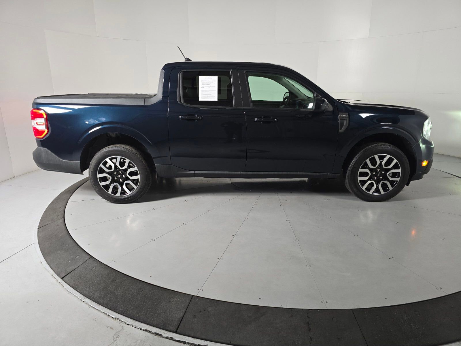 Used 2023 Ford Maverick Lariat w/ Lariat Luxury Package image 6