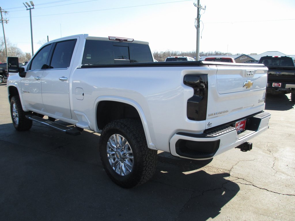 Used 2022 Chevrolet Silverado 2500 High Country w/ Z71 Off-Road Package image 9
