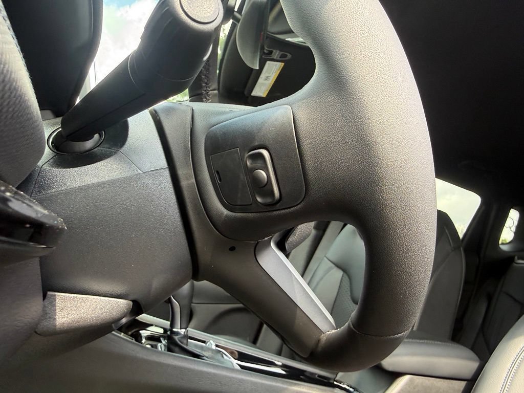New 2026 Jeep Compass Latitude AWD/4WD image 15