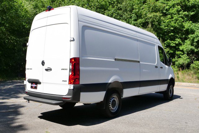 Used 2025 Mercedes-Benz Sprinter 2500 image 21