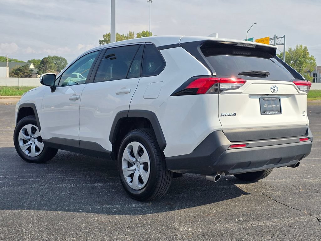 Certified 2024 Toyota RAV4 LE AWD/4WD image 13