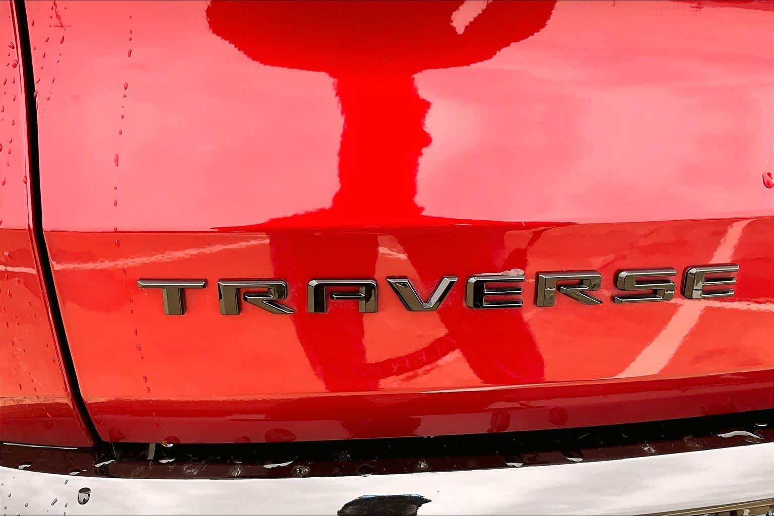 Used 2024 Chevrolet Traverse RS FWD image 10