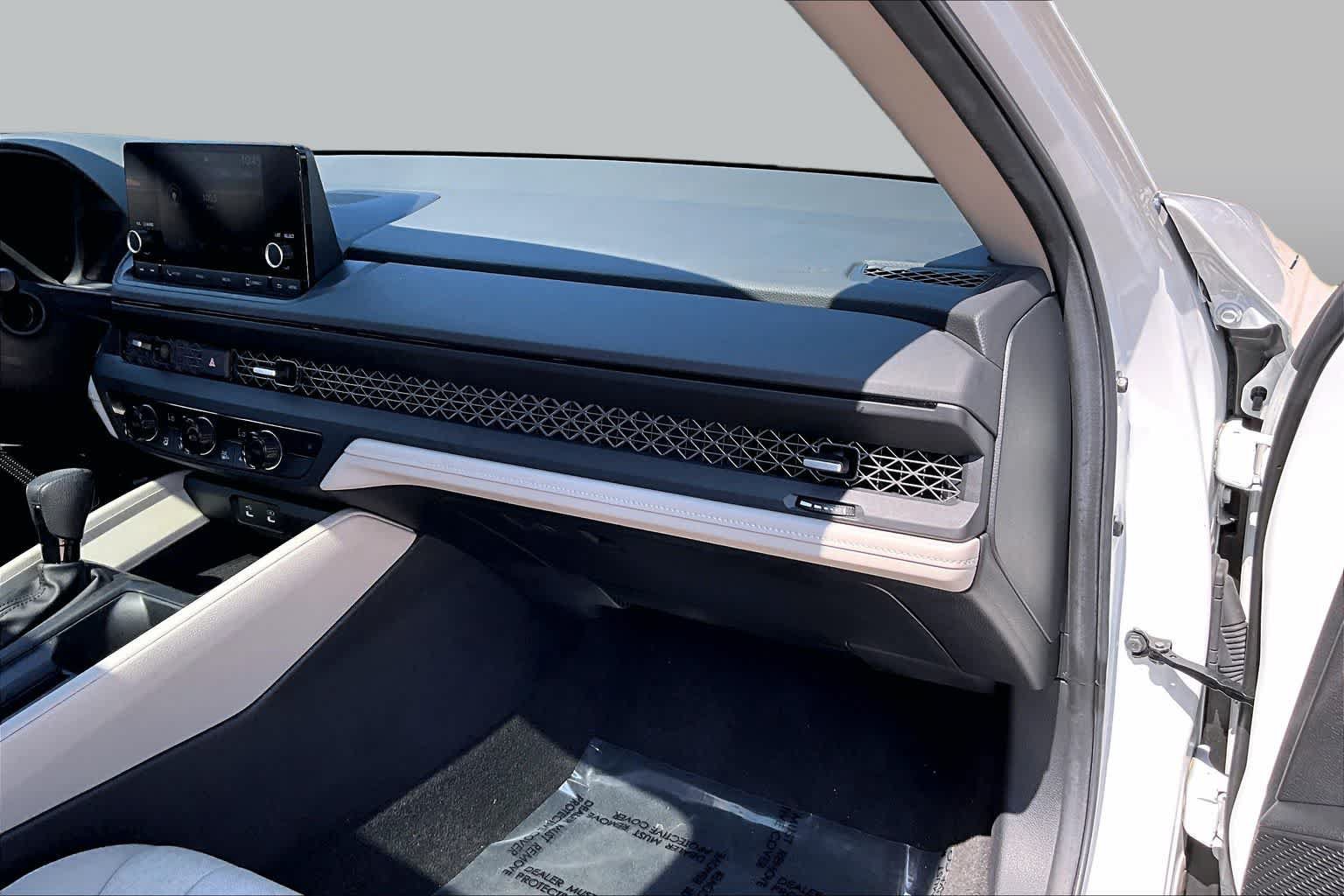 Used 2024 Honda Accord EX image 19