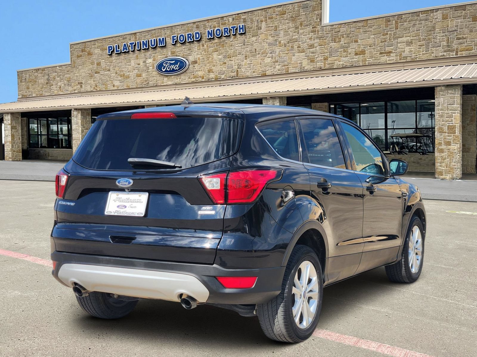 Used 2019 Ford Escape SE FWD image 5