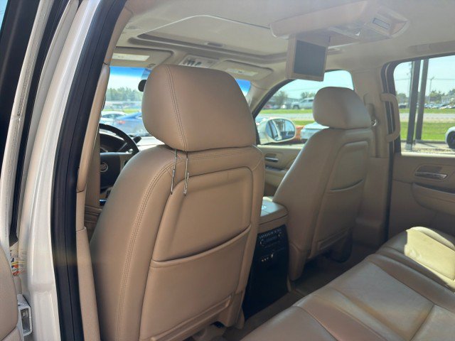 Used 2013 Cadillac Escalade ESV Luxury RWD image 27