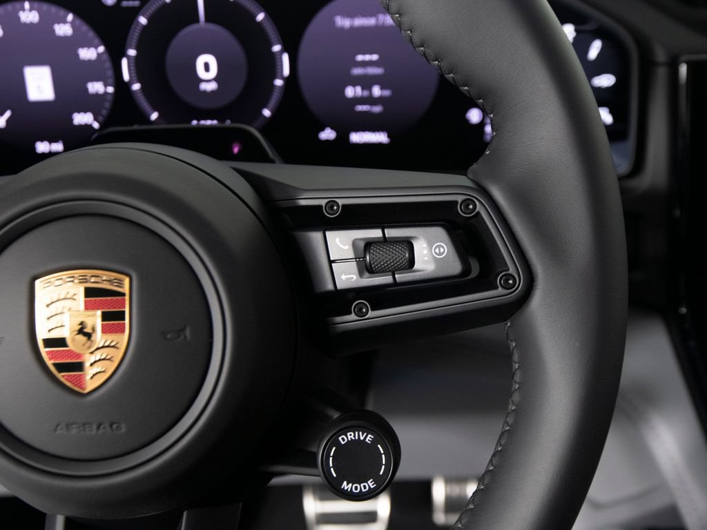 New 2026 Porsche Cayenne Electric Coupe AWD/4WD image 25