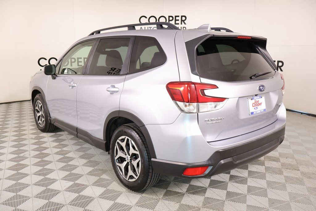 Used 2022 Subaru Forester Premium image 23