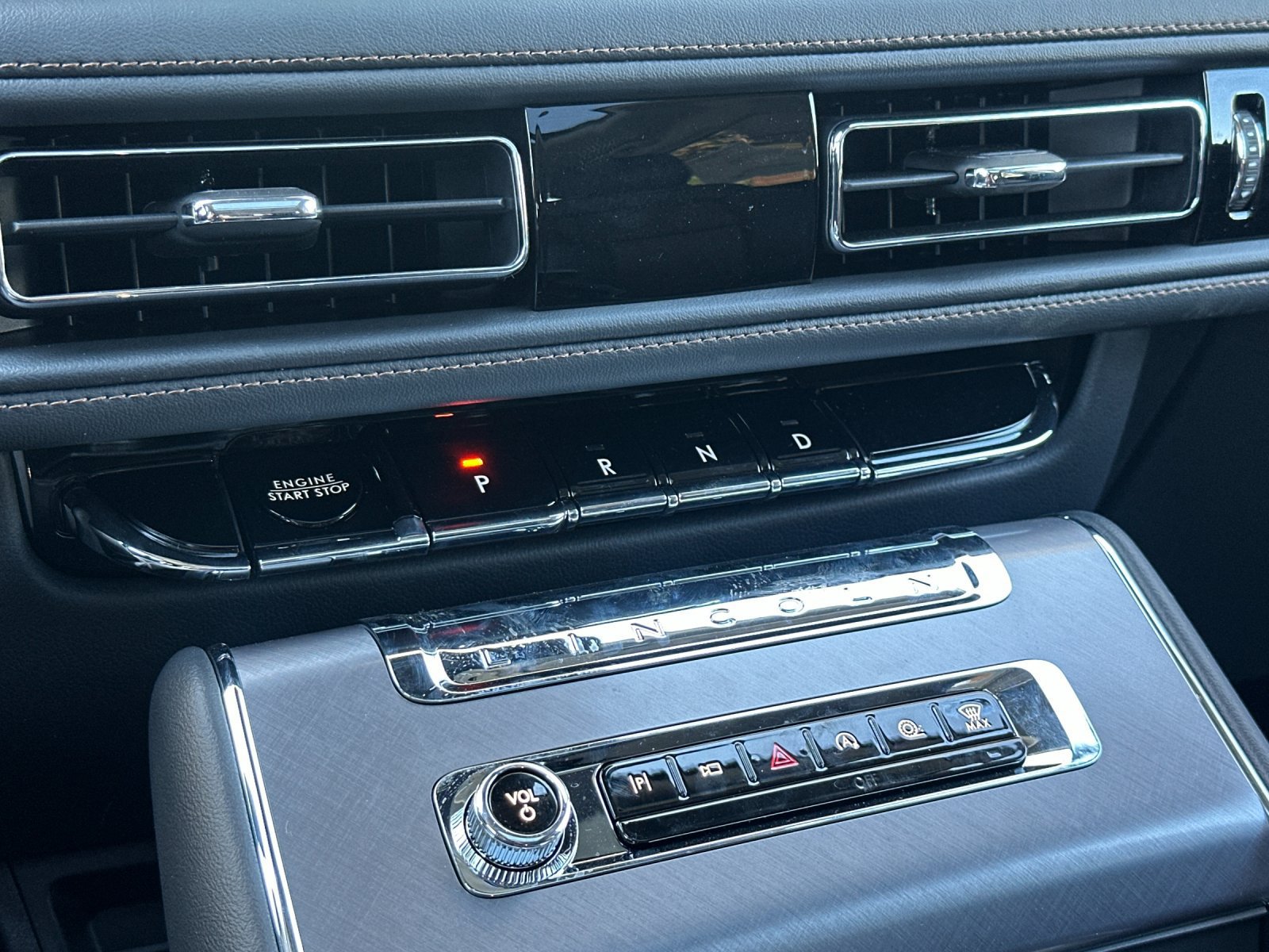 New 2026 Lincoln Aviator AWD image 21