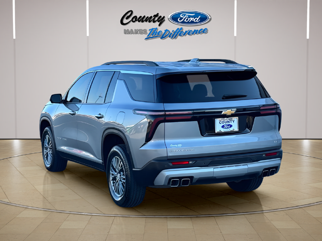 Used 2024 Chevrolet Traverse LT FWD image 6