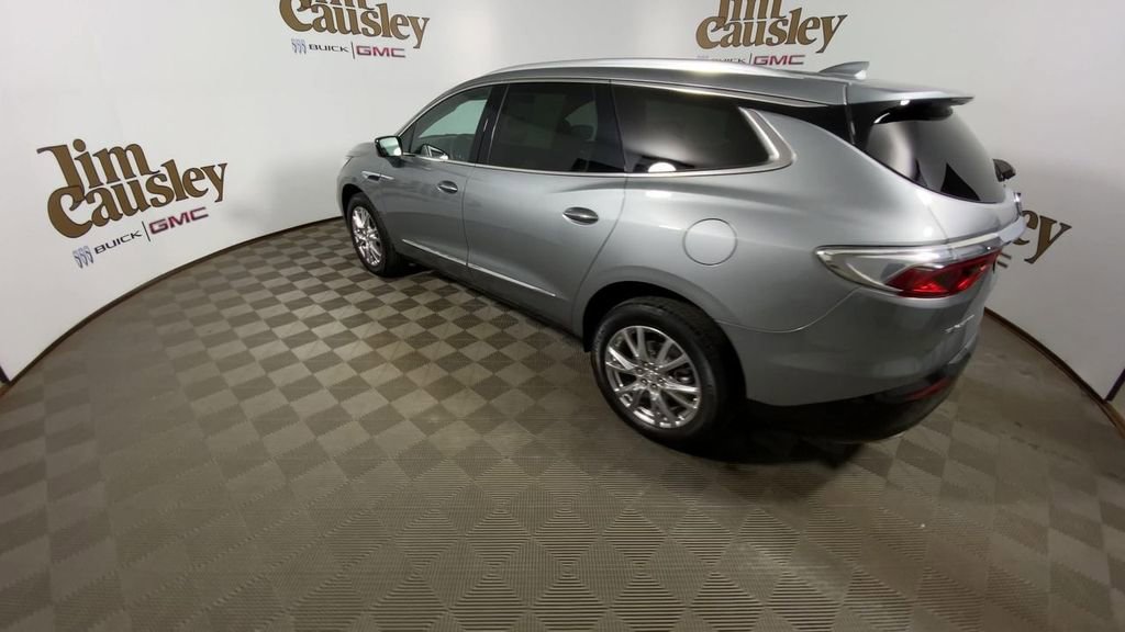 Used 2023 Buick Enclave Essence w/ Experience Buick Package image 6