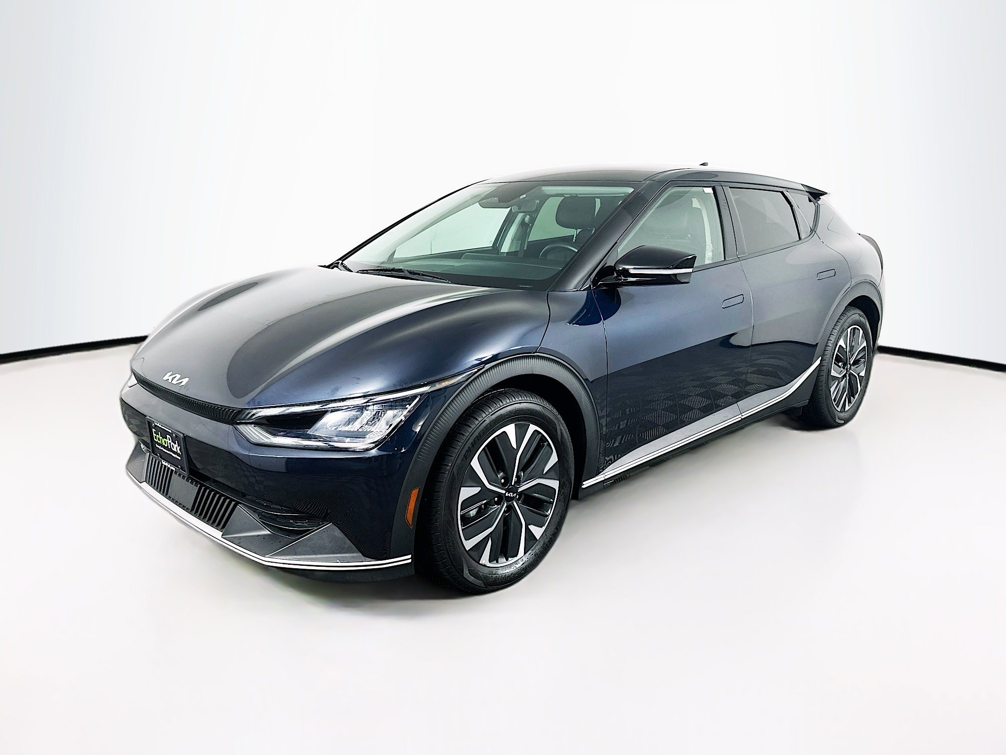 Used 2023 Kia EV6 Light image 3