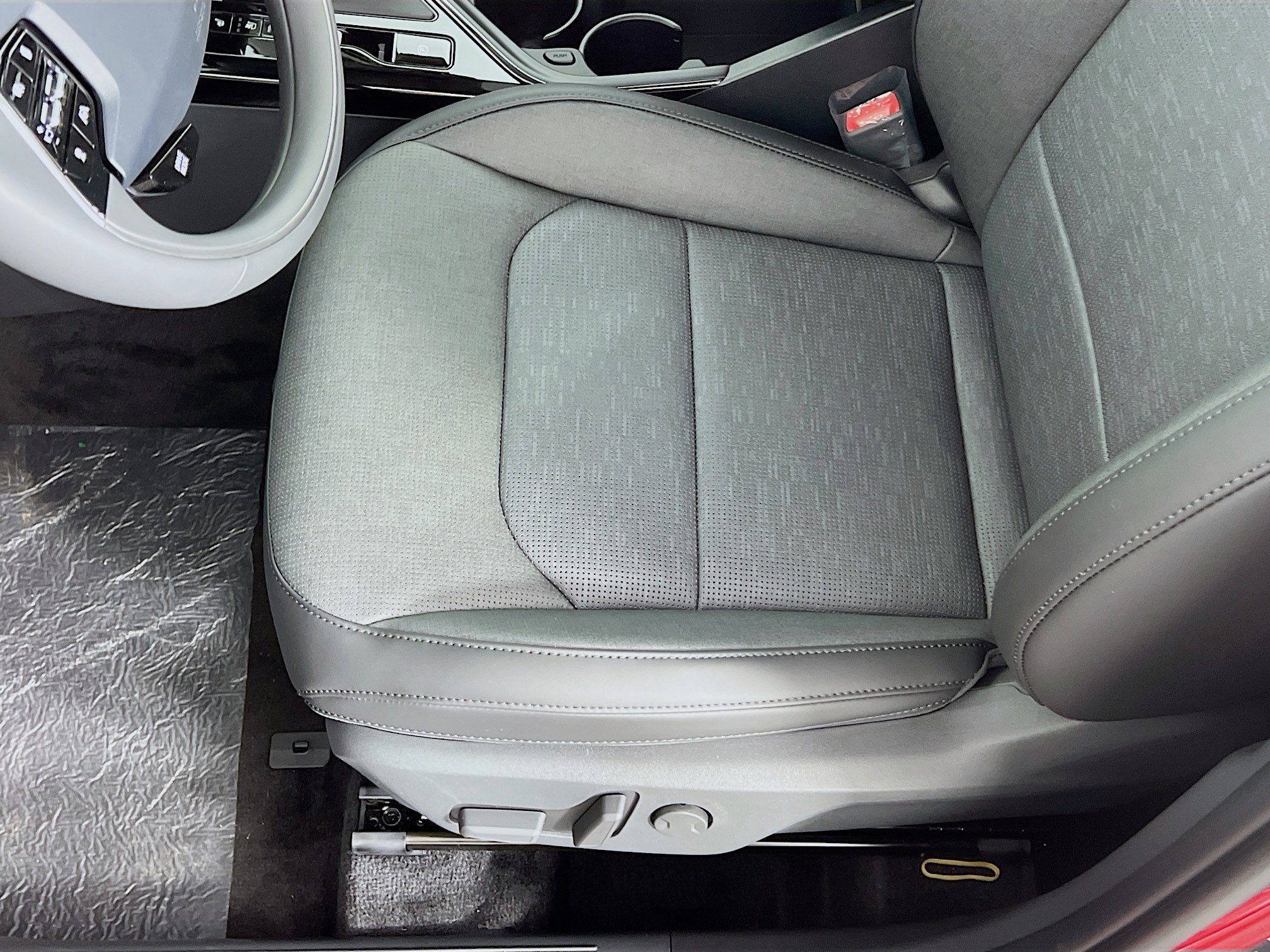 New 2025 Kia Niro SX image 4