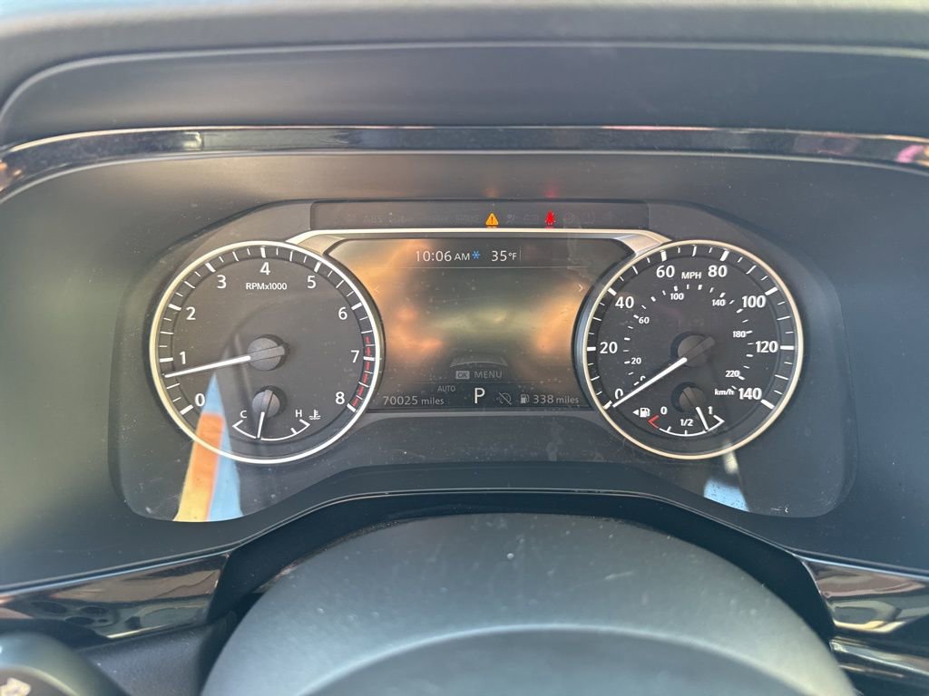 Used 2024 Nissan Pathfinder SV image 32