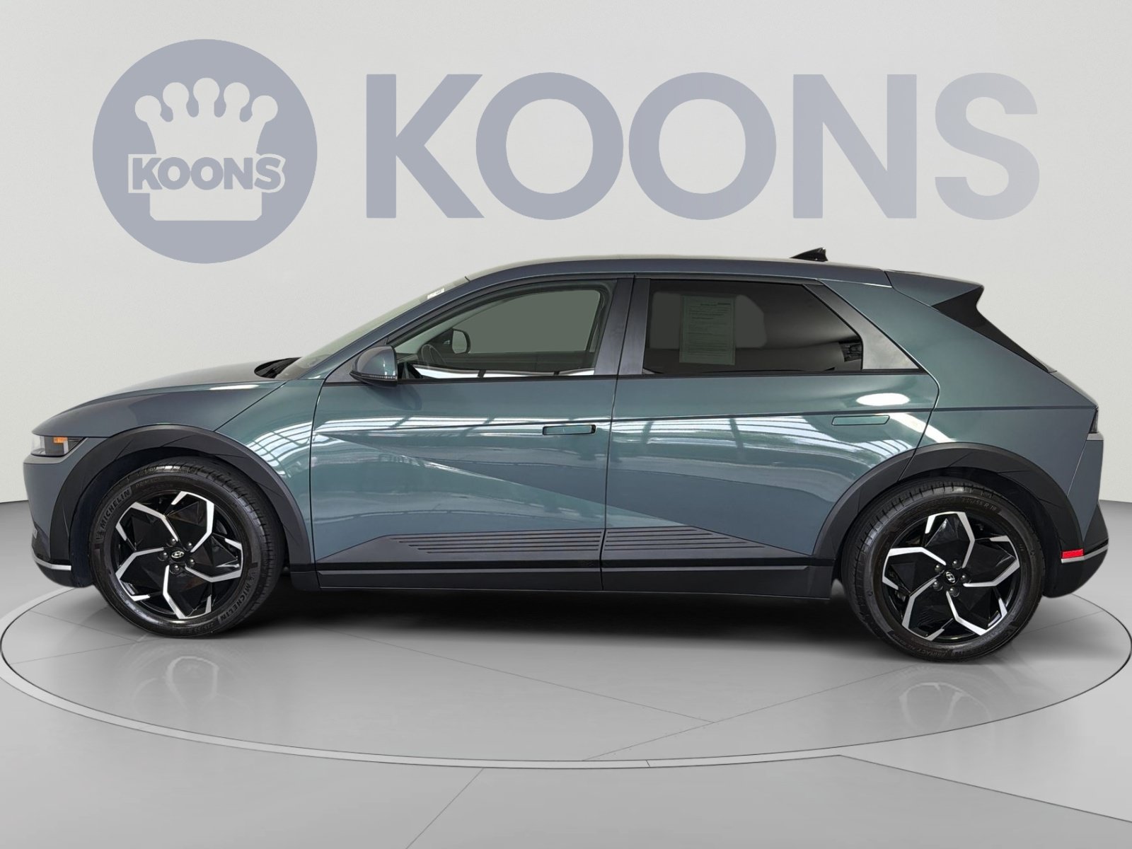 Used 2023 Hyundai Ioniq 5 SEL AWD/4WD image 2