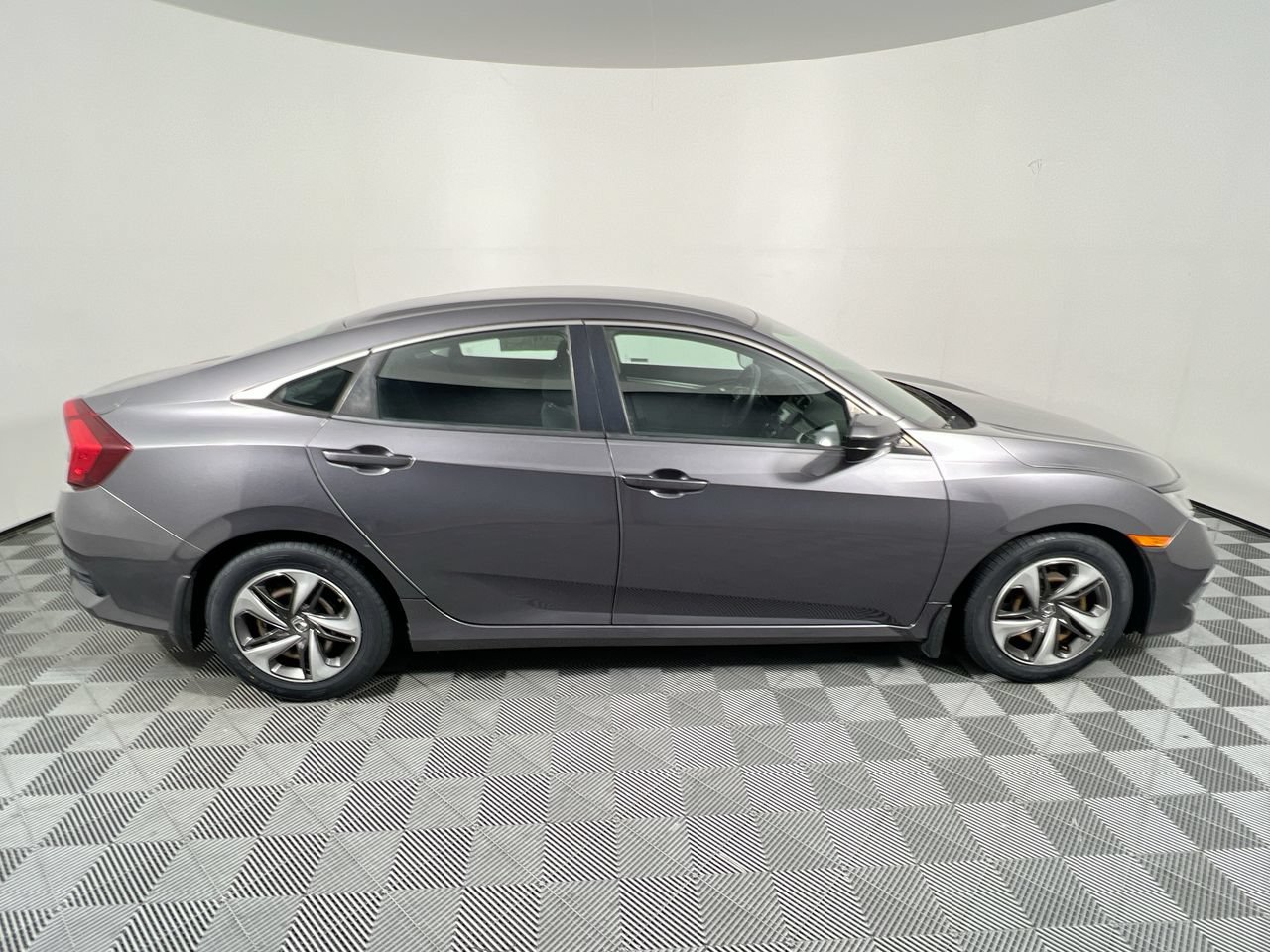 Used 2019 Honda Civic LX image 2