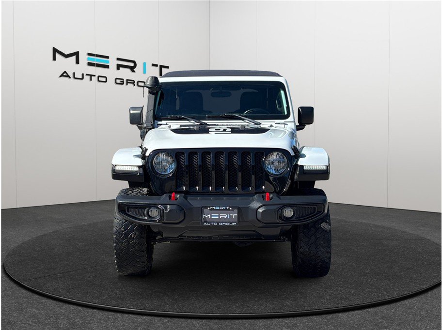 Used 2021 Jeep Wrangler Unlimited Sahara w/ Altitude AWD/4WD image 3
