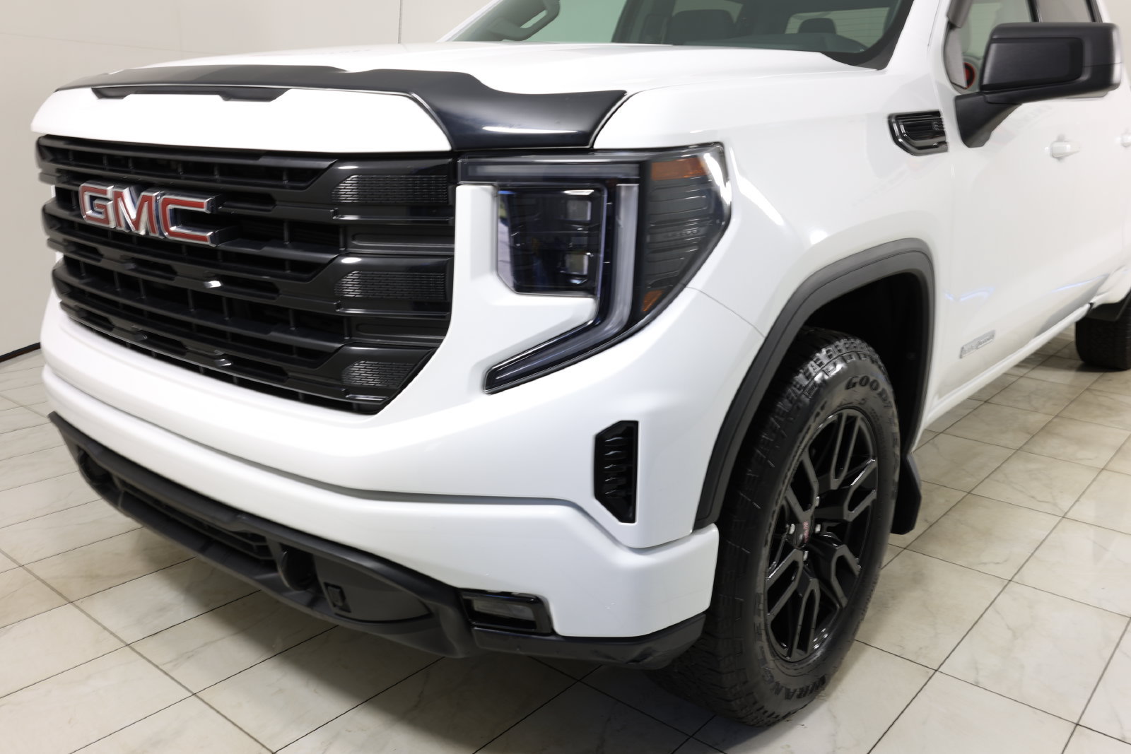 Used 2023 GMC Sierra 1500 Elevation AWD/4WD image 43