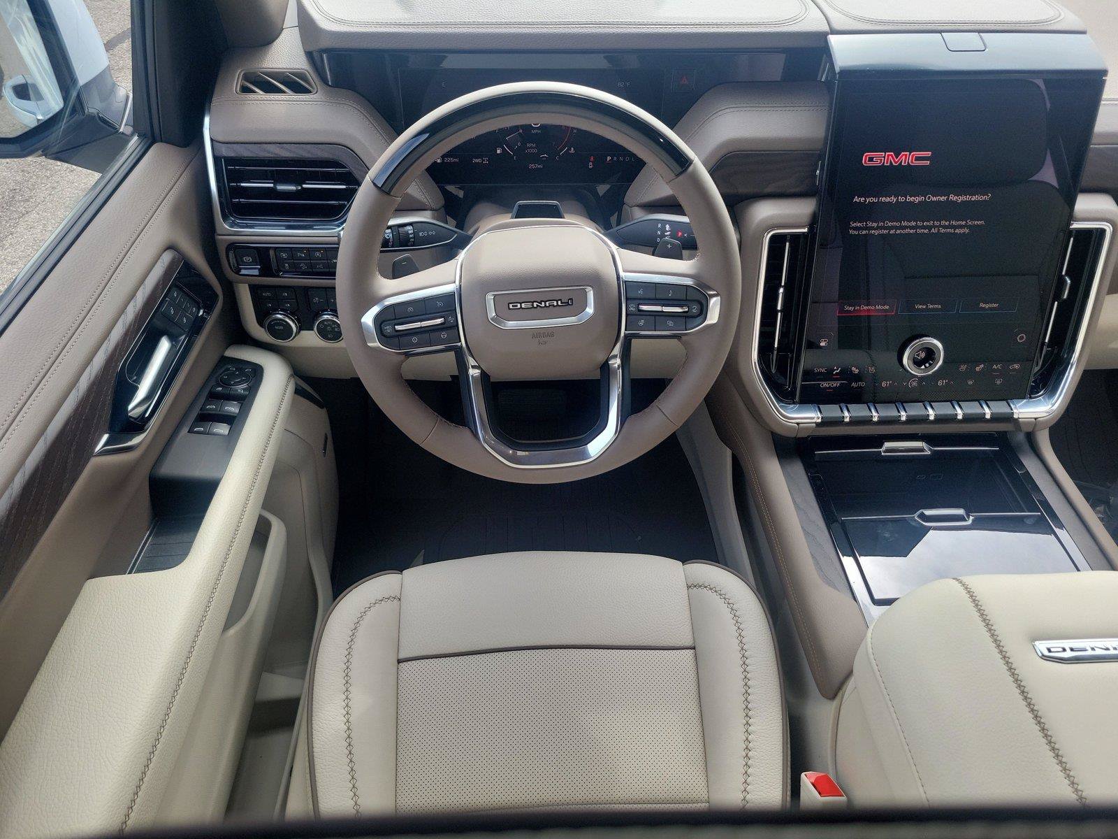 New 2026 GMC Yukon Denali w/ Denali Reserve Package AWD/4WD image 10