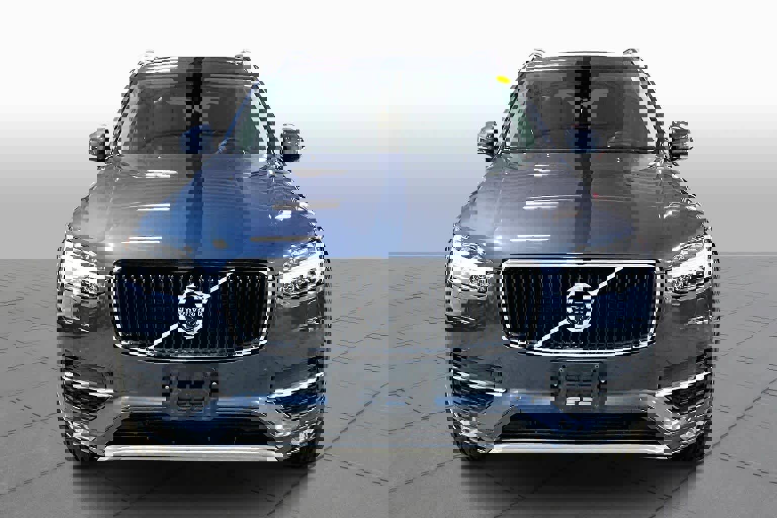 Used 2019 Volvo XC90 T6 Momentum w/ Advanced Package image 4