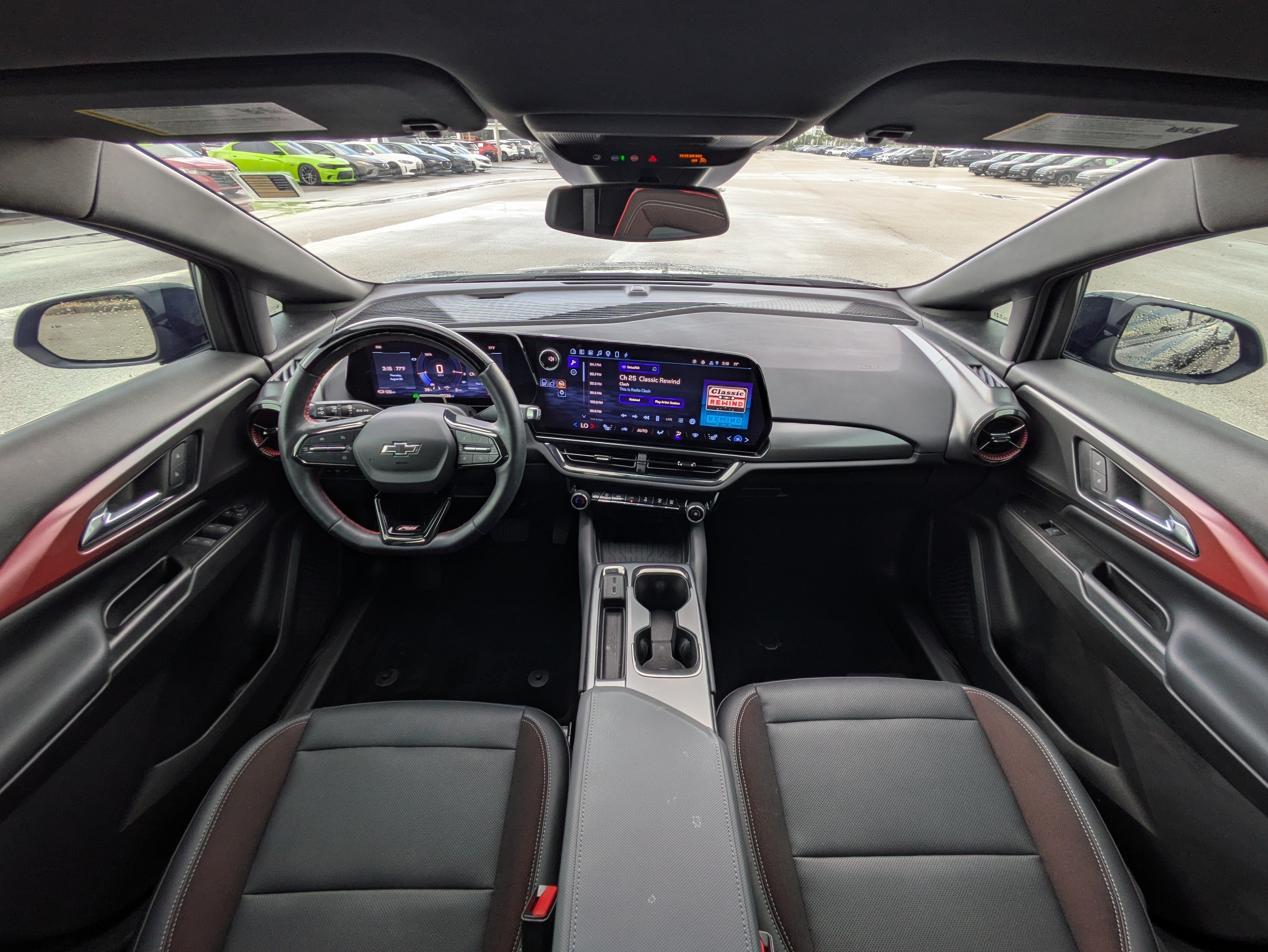 Used 2024 Chevrolet Equinox EV RS FWD image 32