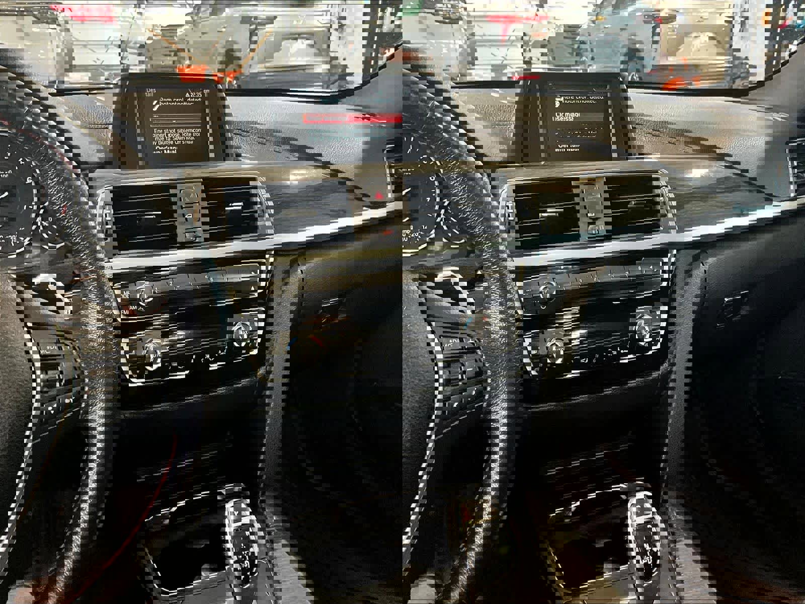 Used 2018 BMW 330i xDrive Sedan w/ Convenience Package image 18