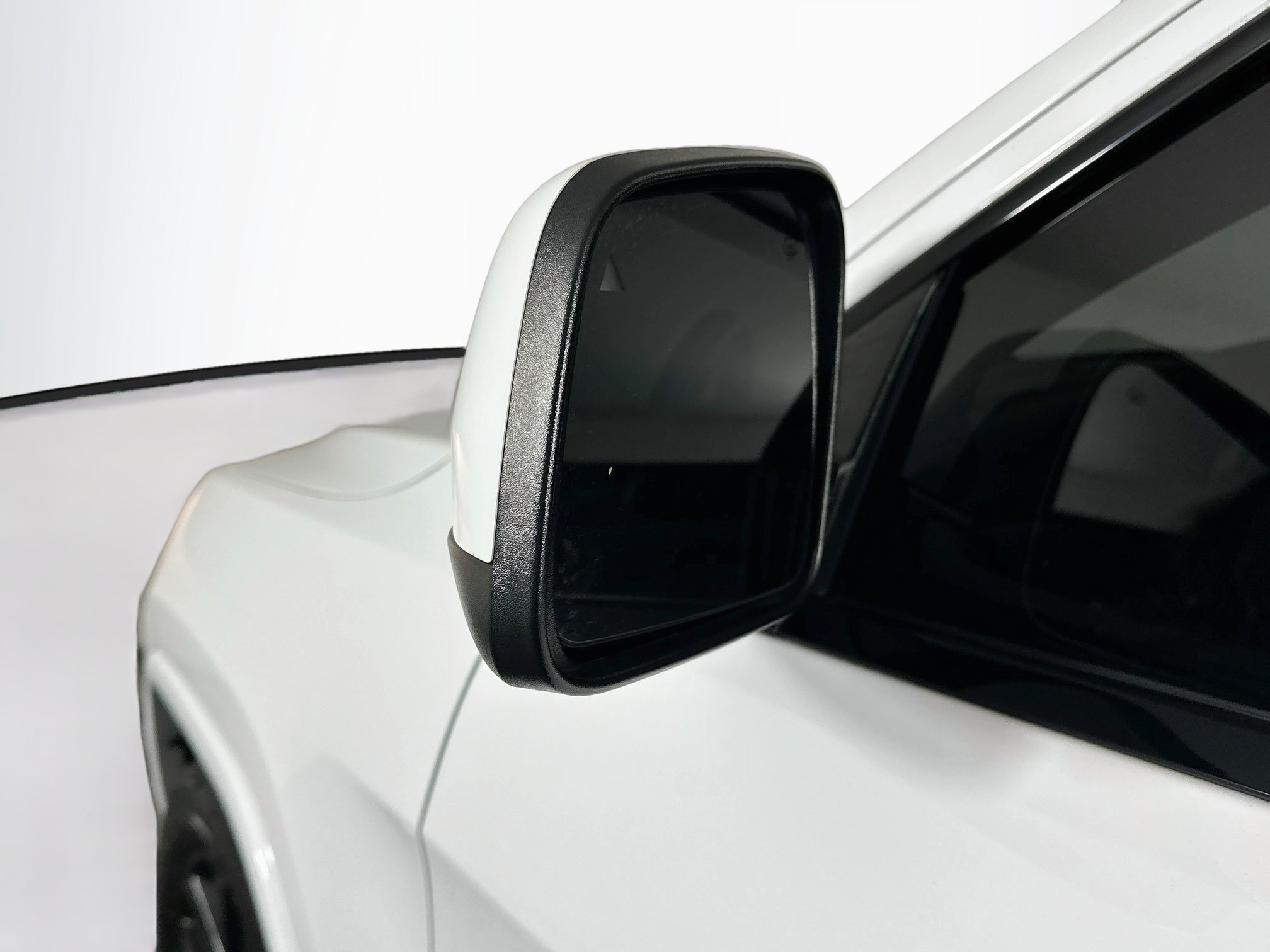 Used 2019 Jeep Grand Cherokee Altitude RWD image 16