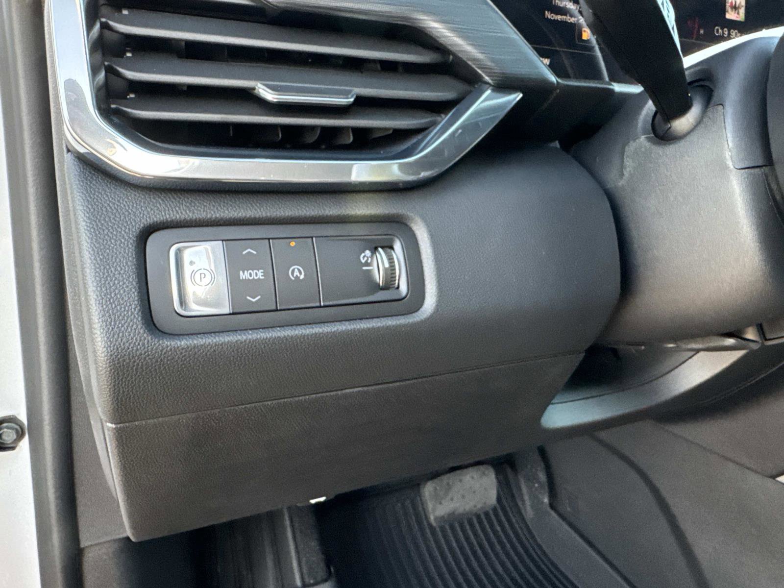 New 2026 GMC Acadia Elevation image 36