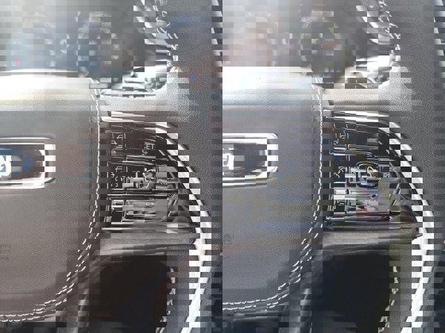 New 2025 Jeep Grand Cherokee L Overland w/ Luxury Tech Group IV image 16