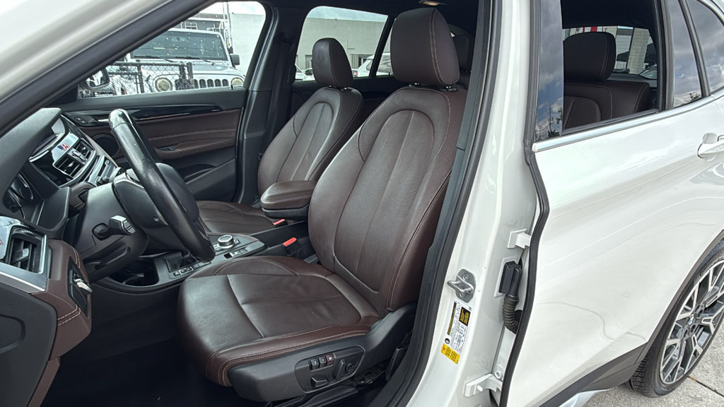 Used 2022 BMW X1 sDrive28i w/ Convenience Package FWD image 23