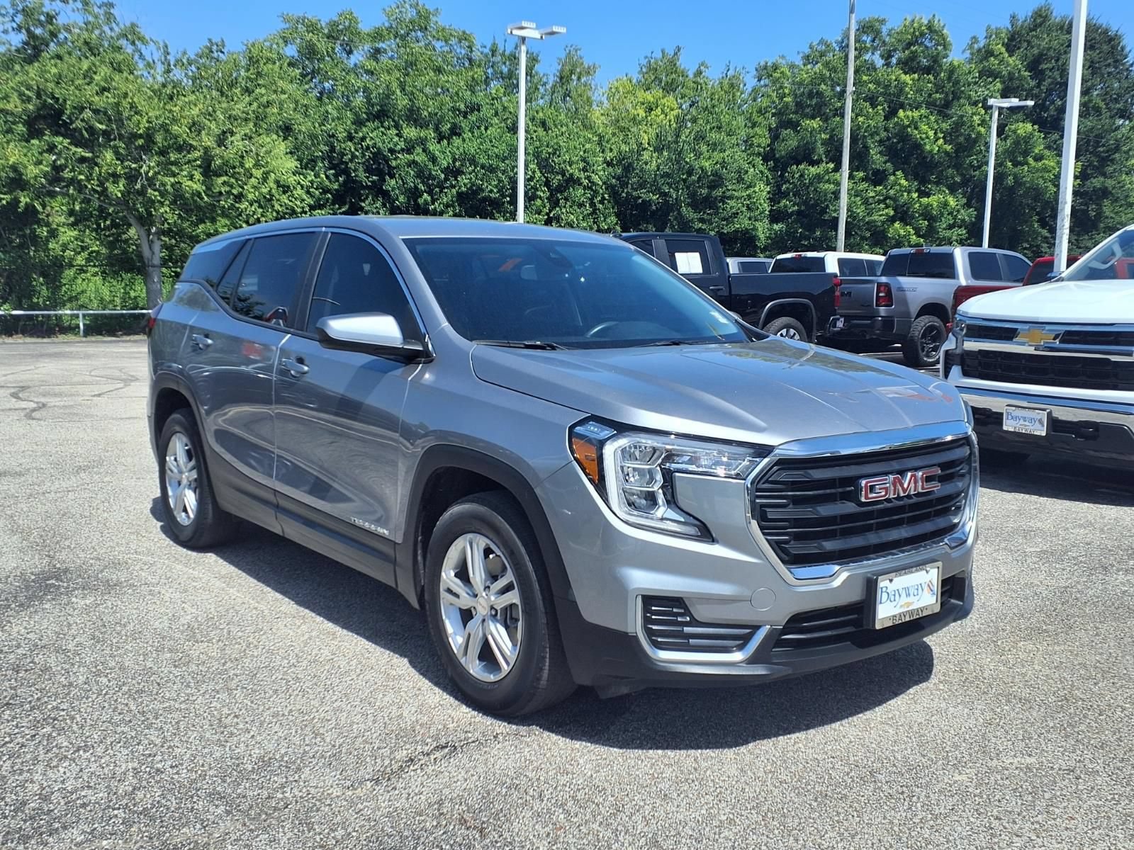 Used 2024 GMC Terrain SLE FWD image 20