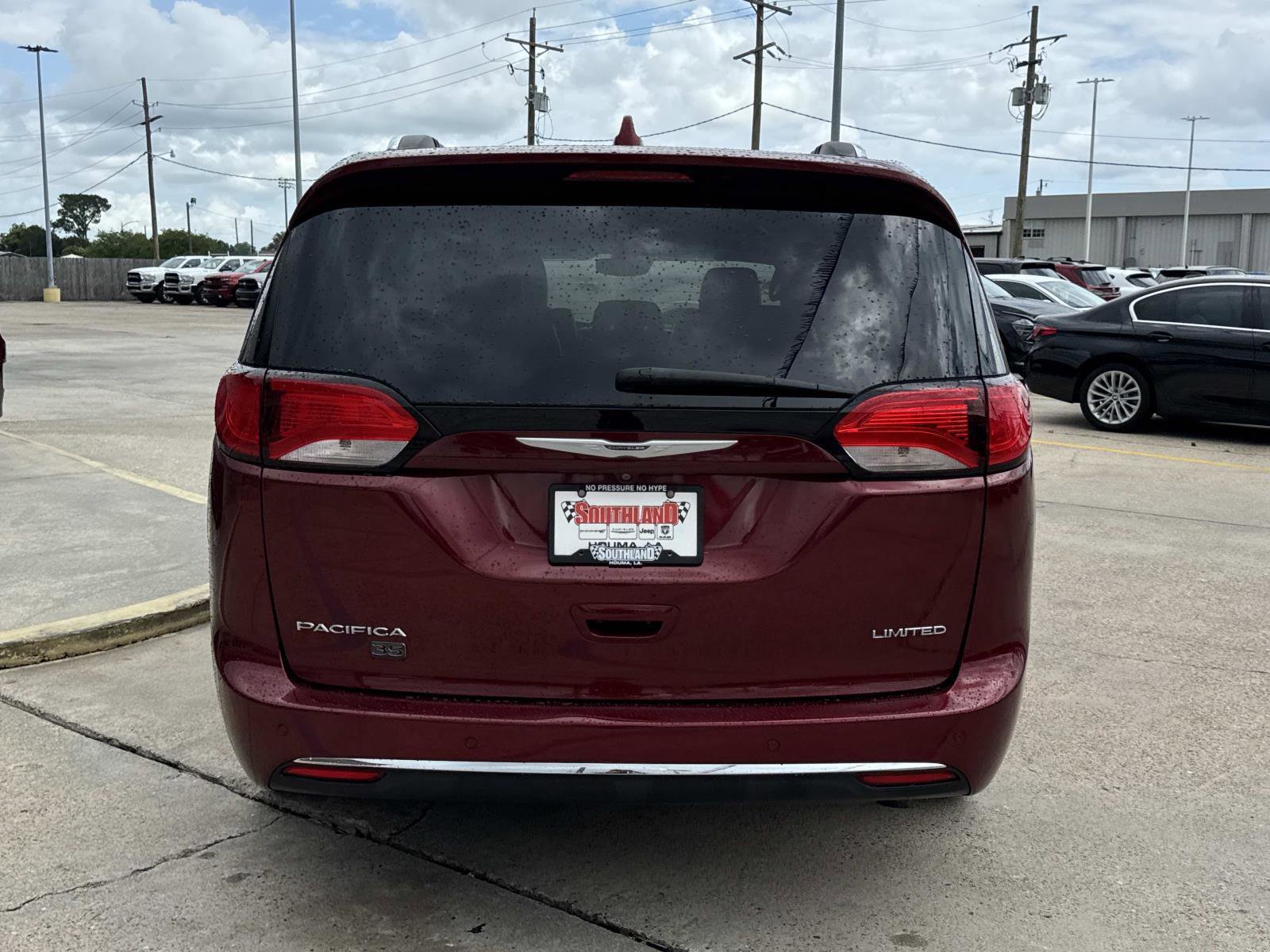 Used 2020 Chrysler Pacifica Limited FWD image 6
