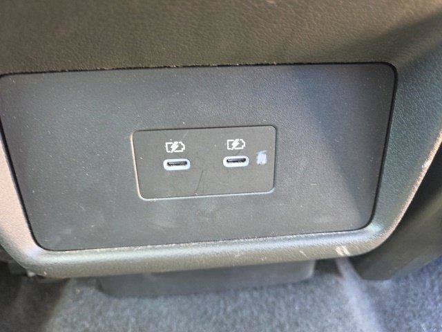 Used 2025 Nissan Rogue SV FWD image 25