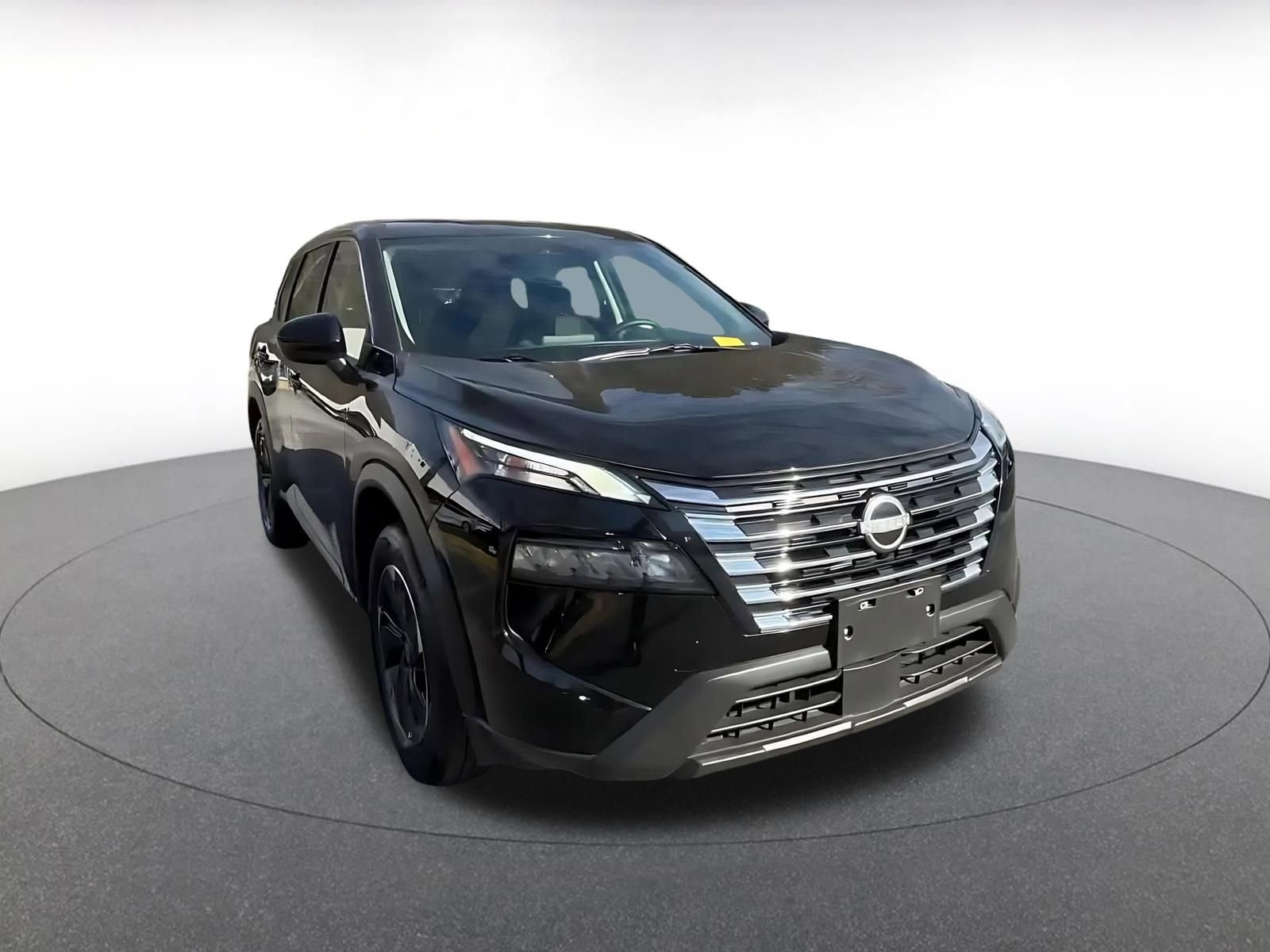 Used 2025 Nissan Rogue SV image 3