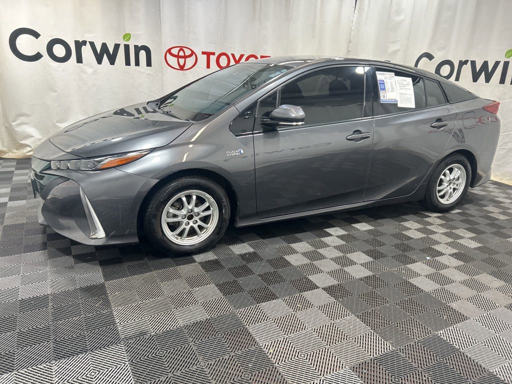 Used 2018 Toyota Prius Prime Plus image 4
