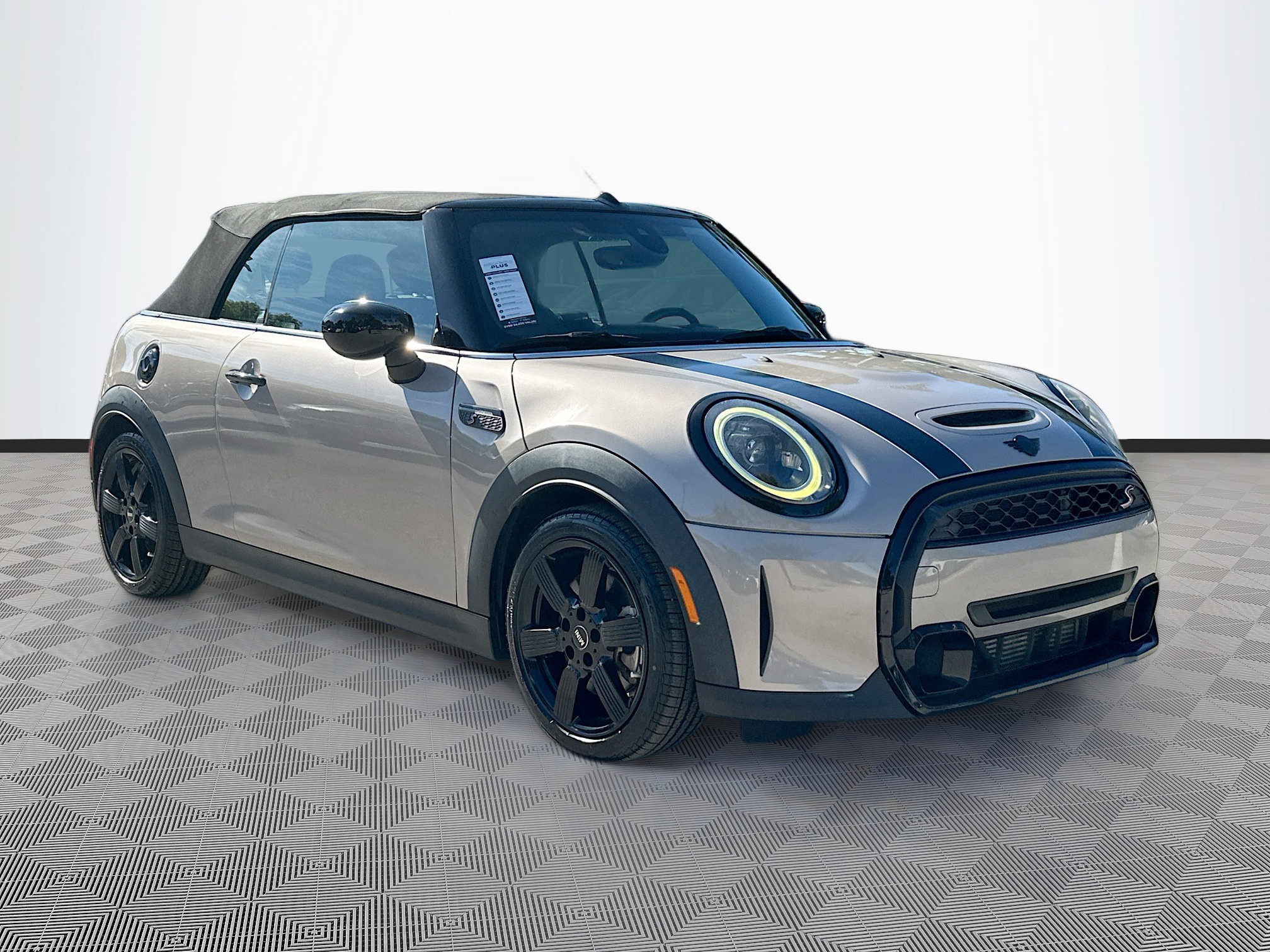 Used 2023 MINI Cooper S image 1