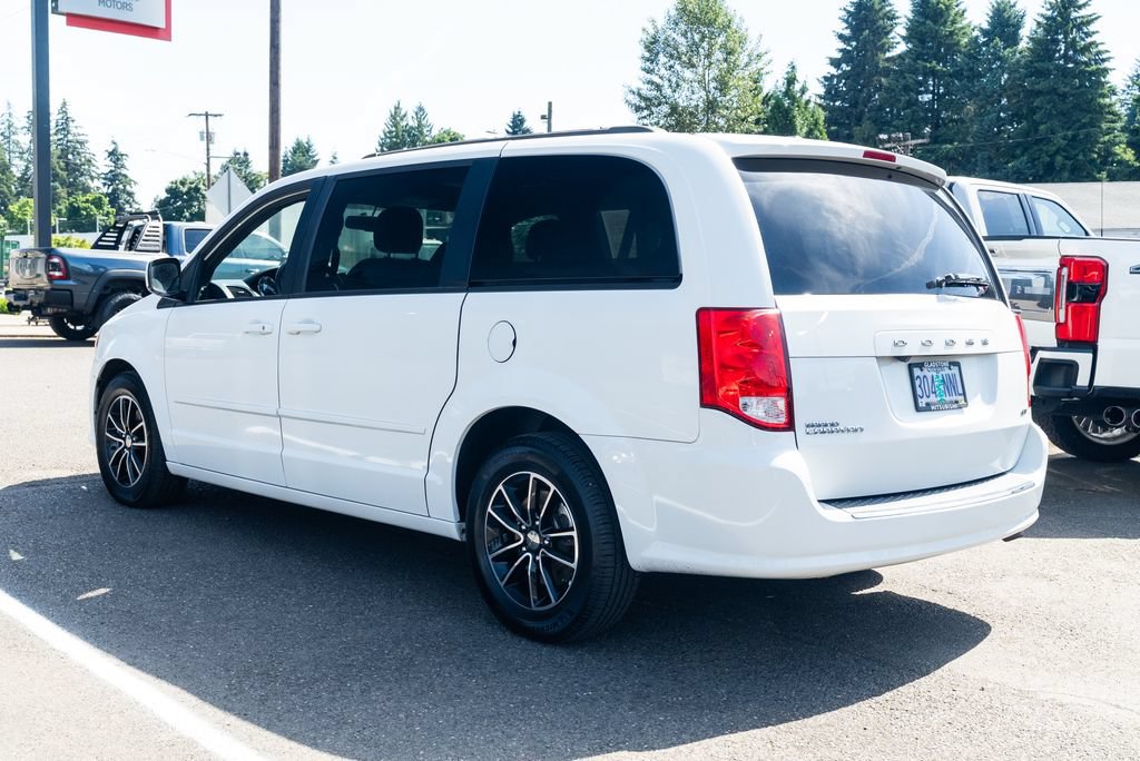 Used 2017 Dodge Grand Caravan GT FWD image 4
