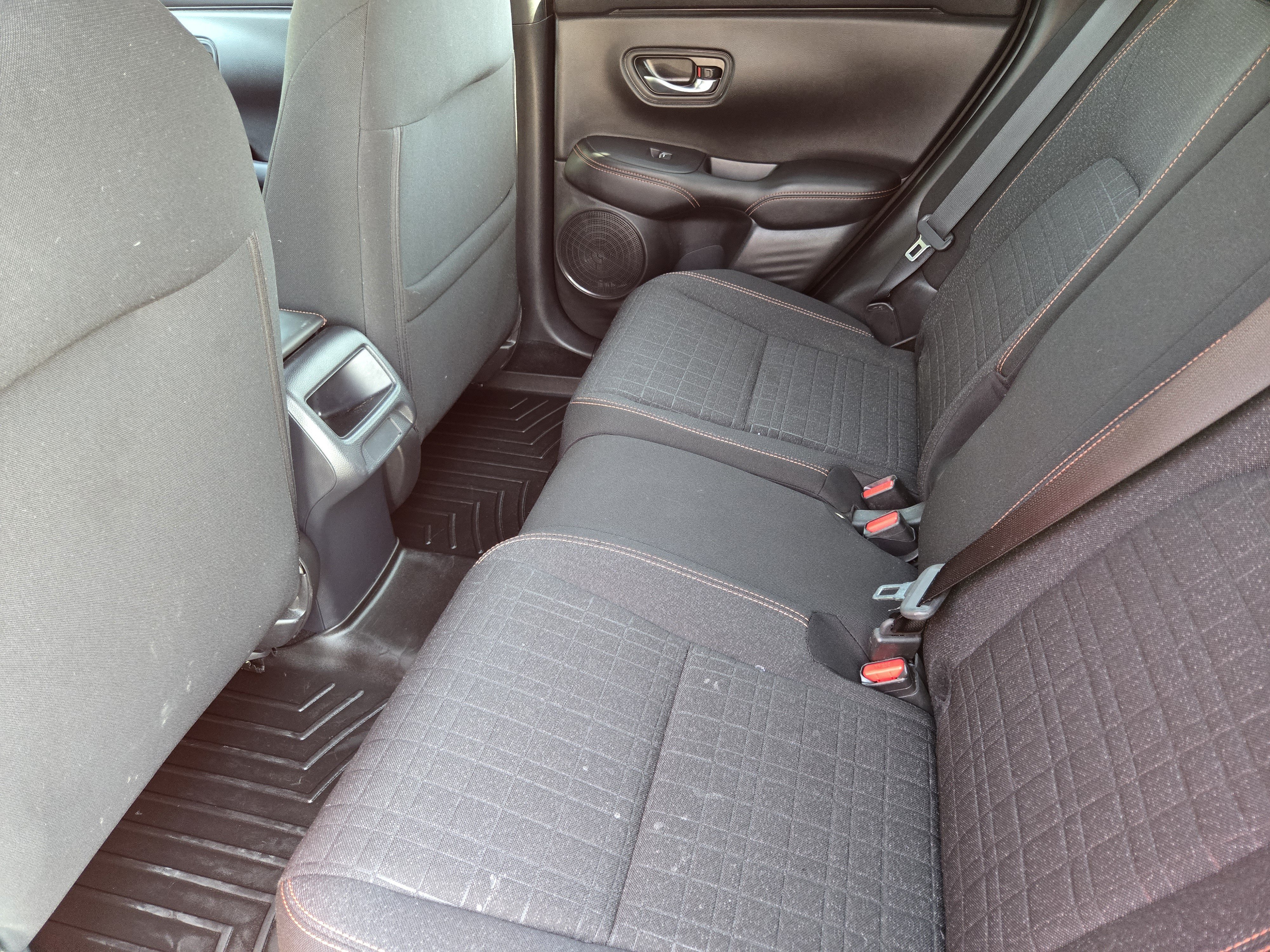 Certified 2025 Honda HR-V Sport image 27