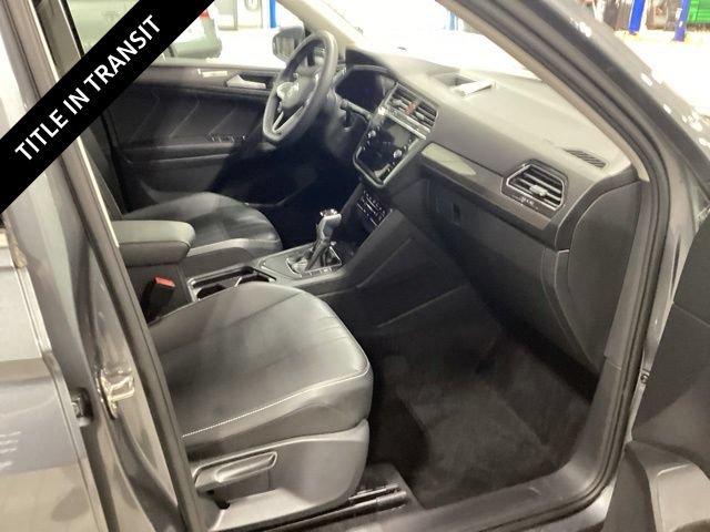 Used 2023 Volkswagen Tiguan SE FWD image 10