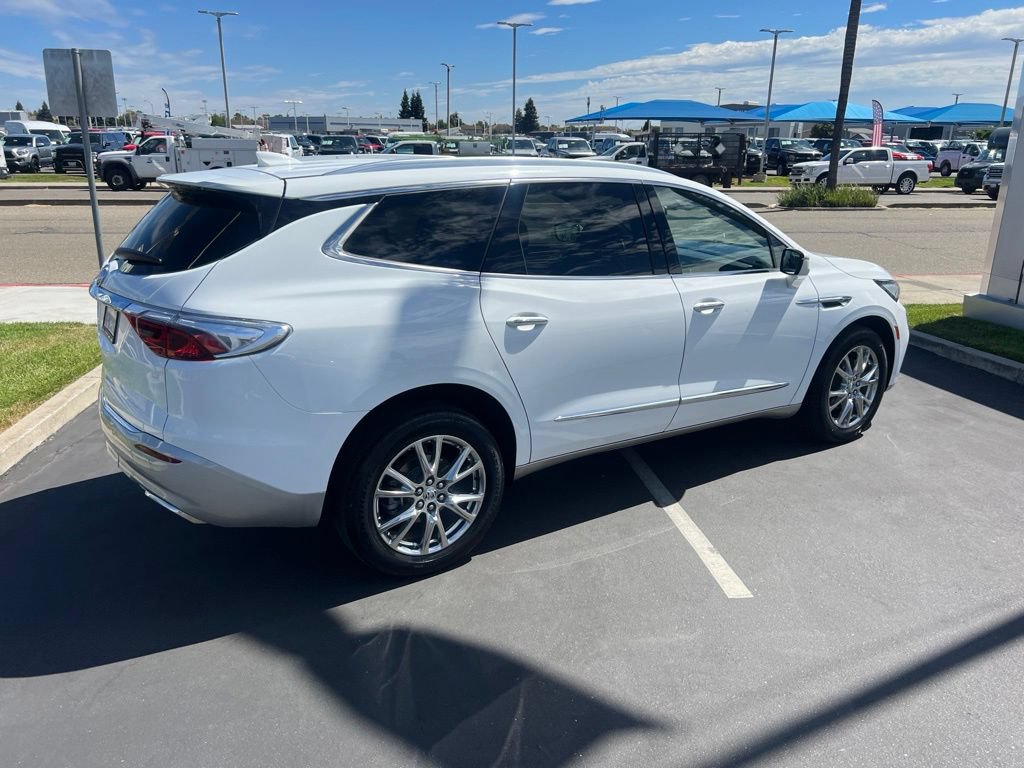 Used 2023 Buick Enclave Essence w/ Experience Buick Package FWD image 17