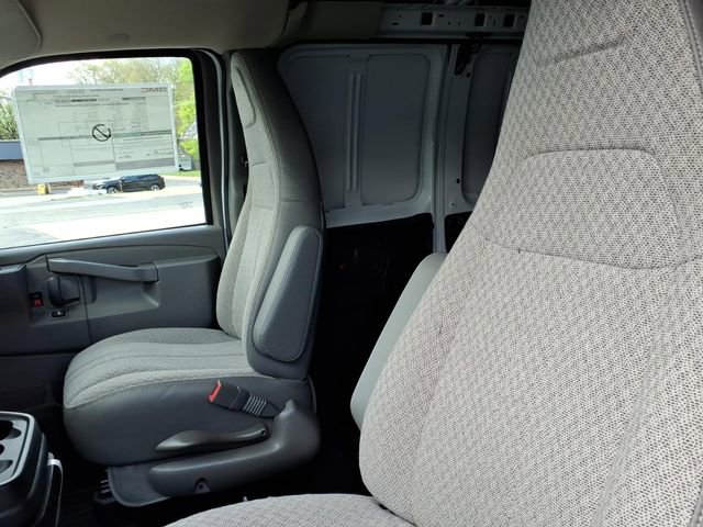 New 2026 GMC Savana 2500 w/ Driver Convenience Package RWD image 18