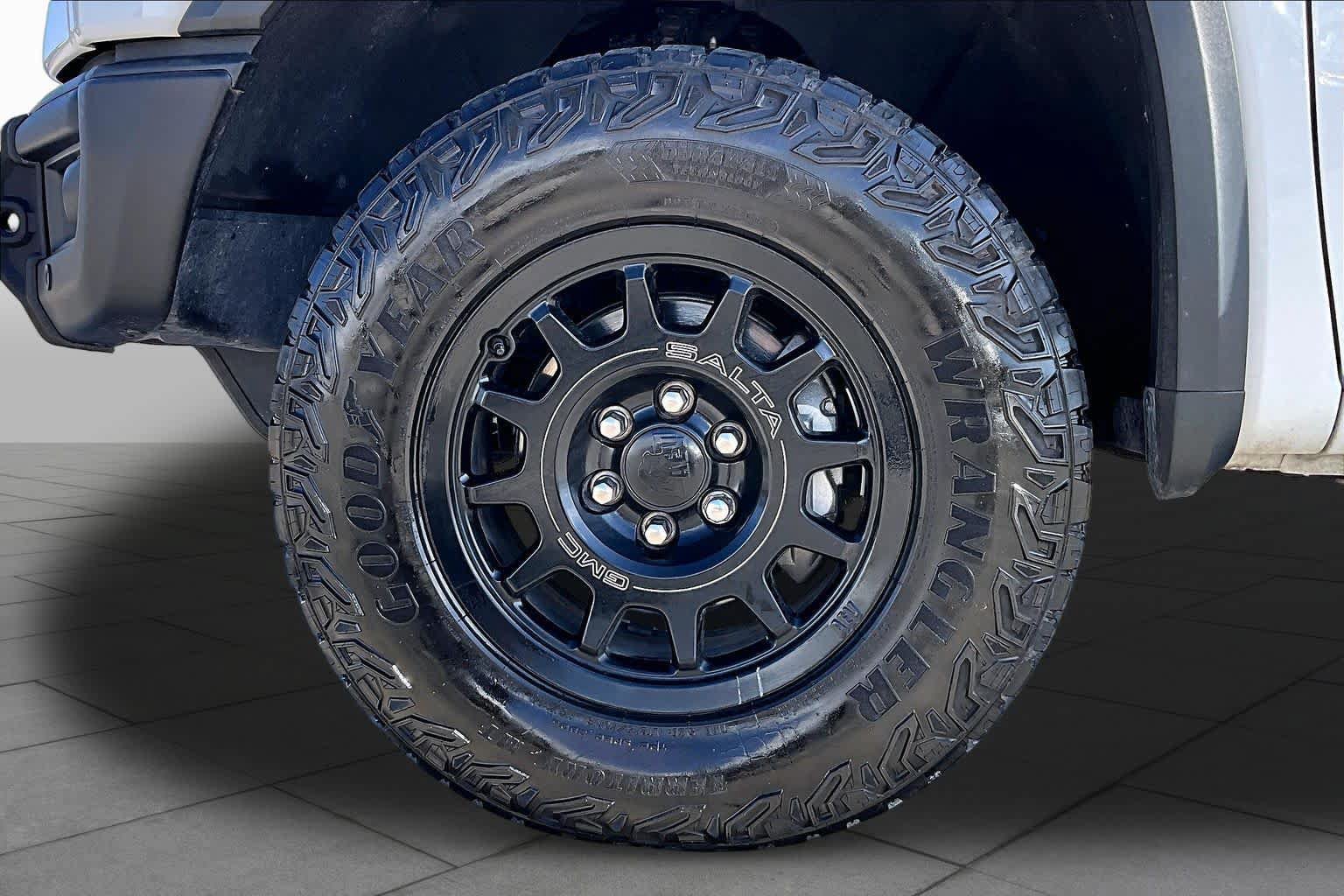 Certified 2024 GMC Sierra 1500 AT4X w/ AT4X AEV Edition AWD/4WD image 19