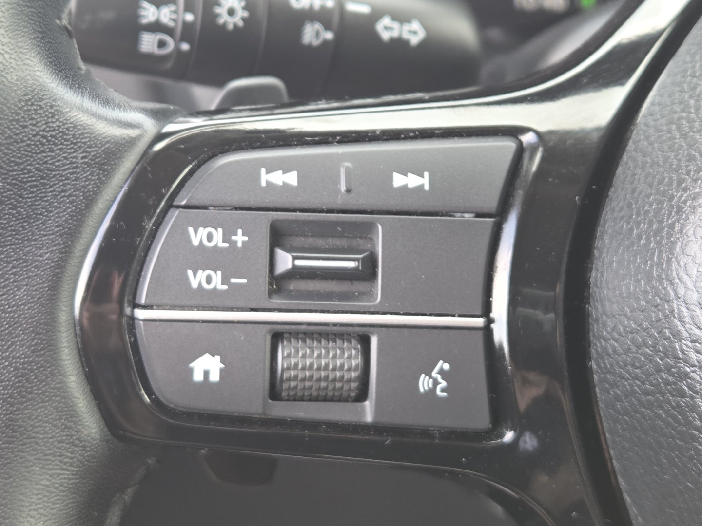 Used 2023 Honda Pilot EX-L image 32