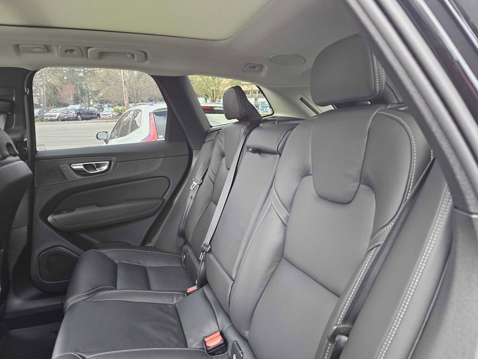 Used 2026 Volvo XC60 B5 Ultra w/ Protection Package Premier AWD/4WD image 17