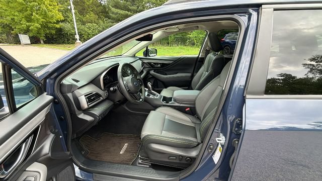 Certified 2025 Subaru Outback Onyx Edition AWD/4WD image 36