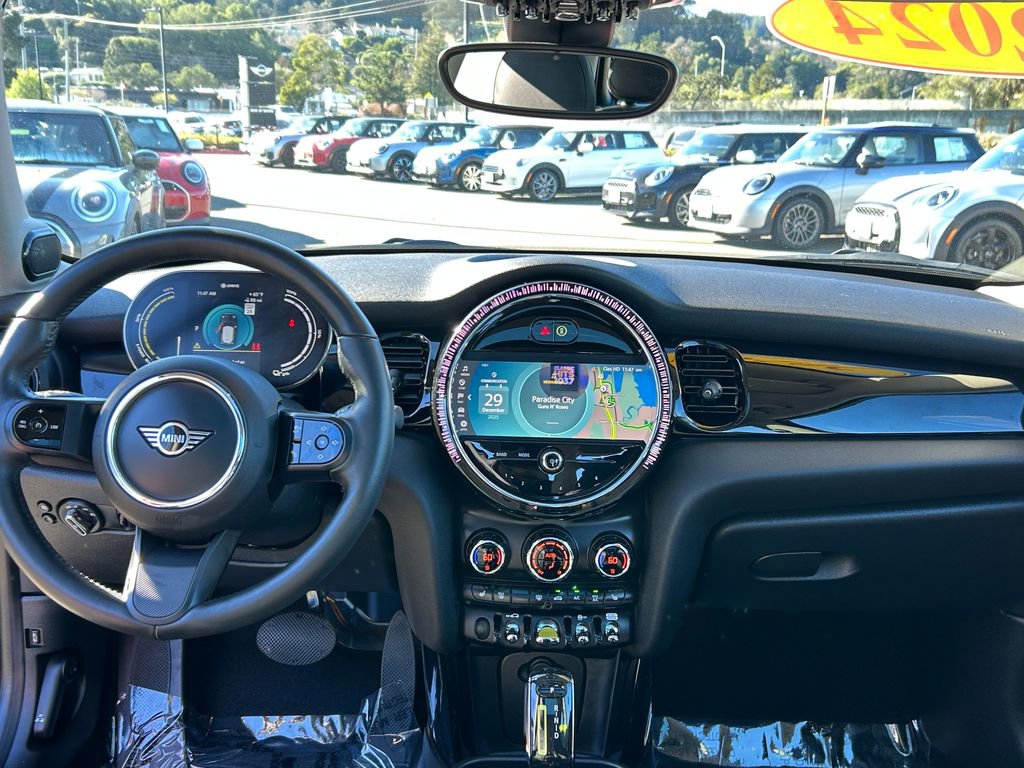 Used 2024 MINI Cooper SE image 31