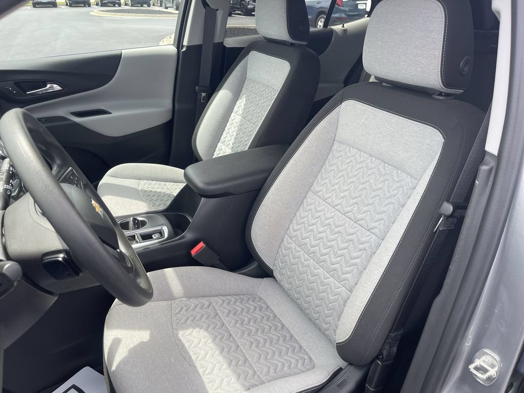 Used 2024 Chevrolet Equinox LS w/ LS Convenience Package FWD image 15