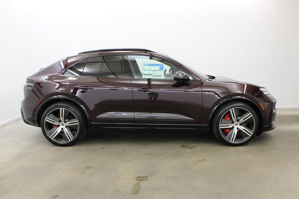 Used 2024 Porsche Macan Turbo Electric AWD/4WD image 8